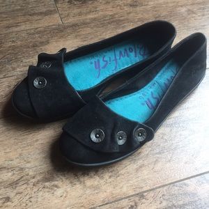 Black Blowfish Flats